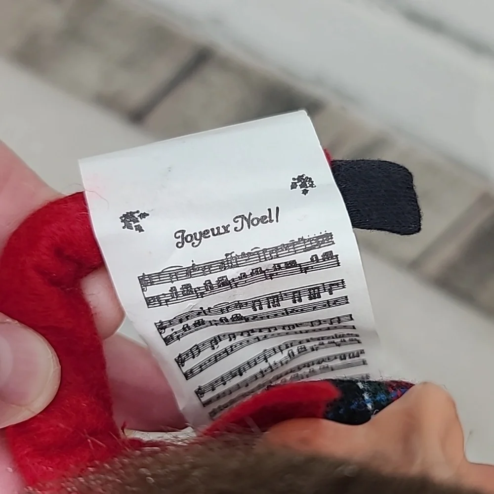 Byers' Choice Carolers '87 Handcrafted Adult Caroler Man w/Sheet Music Vintage